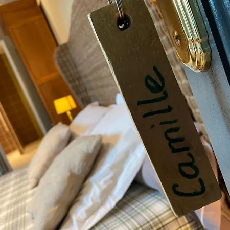 B&B & Domaine De La Garaye 디난
